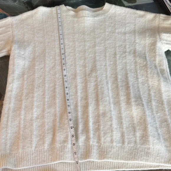 Reformation Ivory Long Sleeve Sweater - Picture 5 of 12